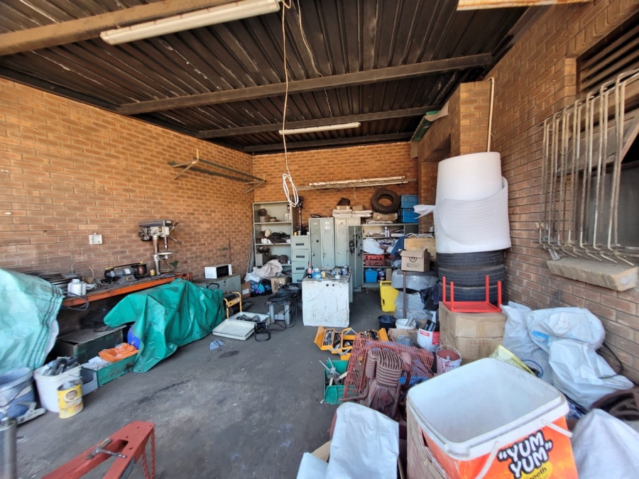 To Let Commercial Property for Rent in Montague Gardens Western Cape